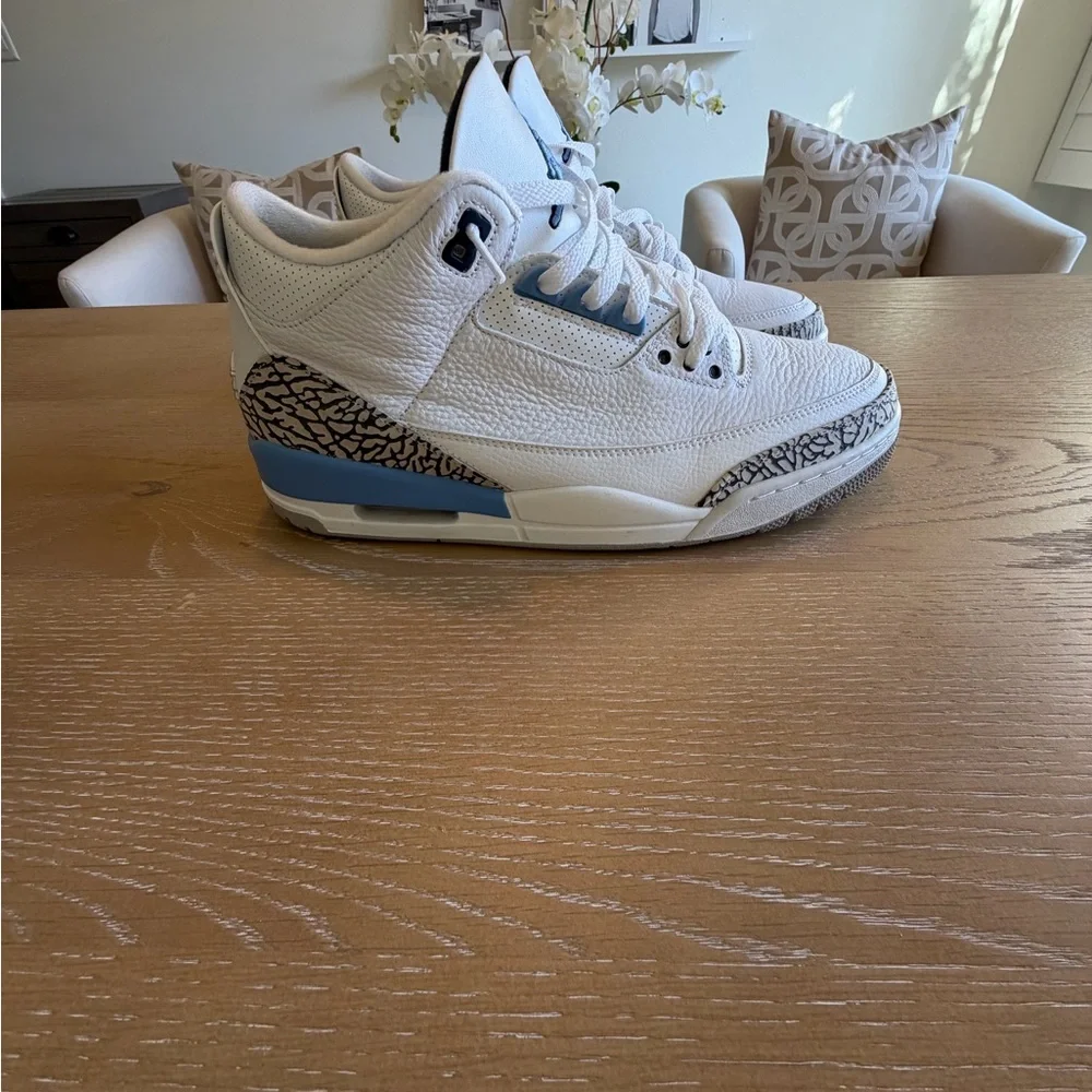 Jordan White and Light Blue Retro 3s - Picture 2 of 5